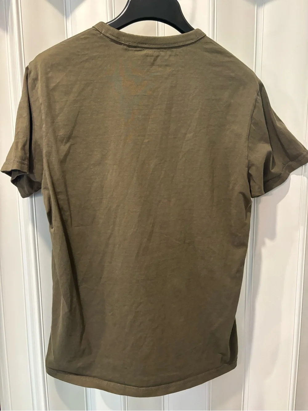 GUESS Men's Olive Green Logo Tee with Yellow Graphic Size Medium - Picture 3 of 3